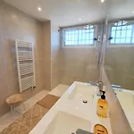 Nonni, Maison Familiale -