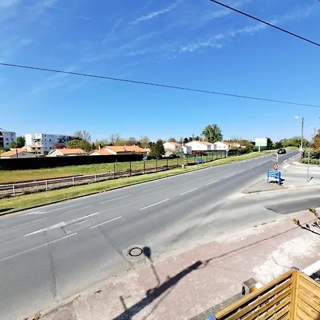 Nonni - Maison Familiale Avec Jardin, Proche De La Gare Et A 10min De La Holiday home