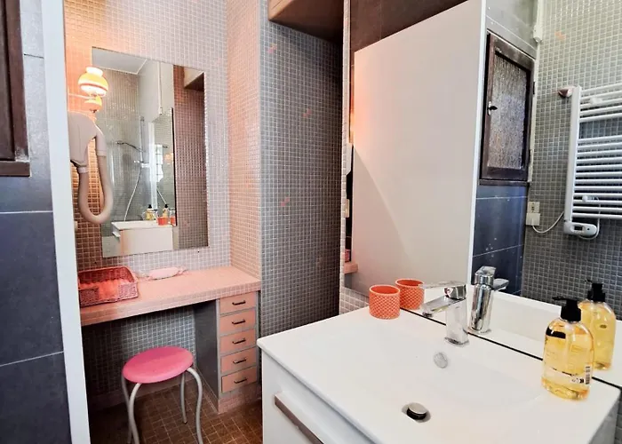 Nonni, Maison Familiale -